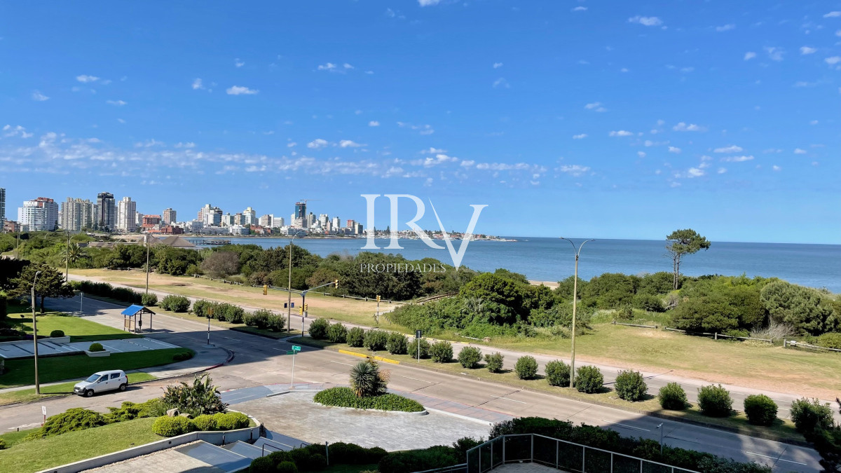 Apartamento ID.121 - Pda 6 Playa Mansa Punta del Este. Disponible 1er quincena de enero