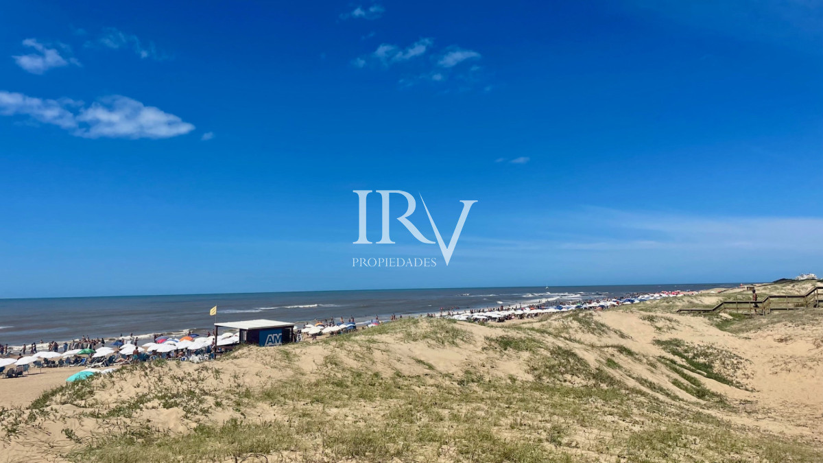 Apartamento ID.126 - Oportunidad Real. Apartamento en Venta a 50m de la Playa Brava en Punta del Este