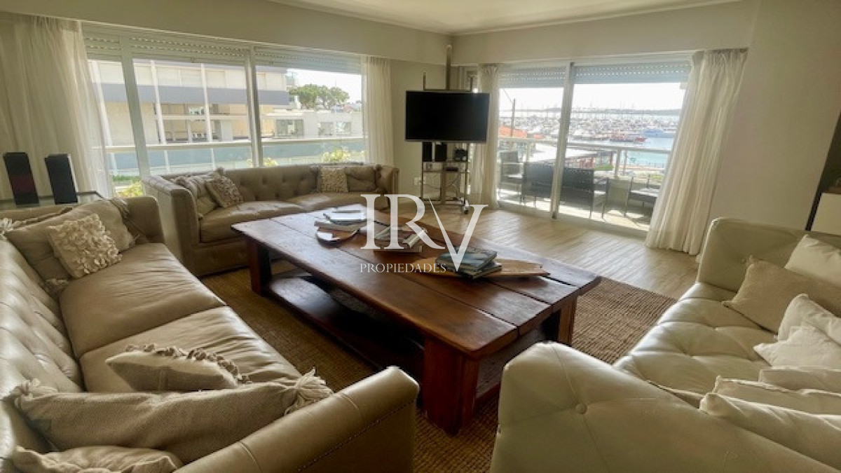 Apartamento ID.919 - Venta de Apartamento a Nuevo en Península, vista al Puerto de Punta del Este 