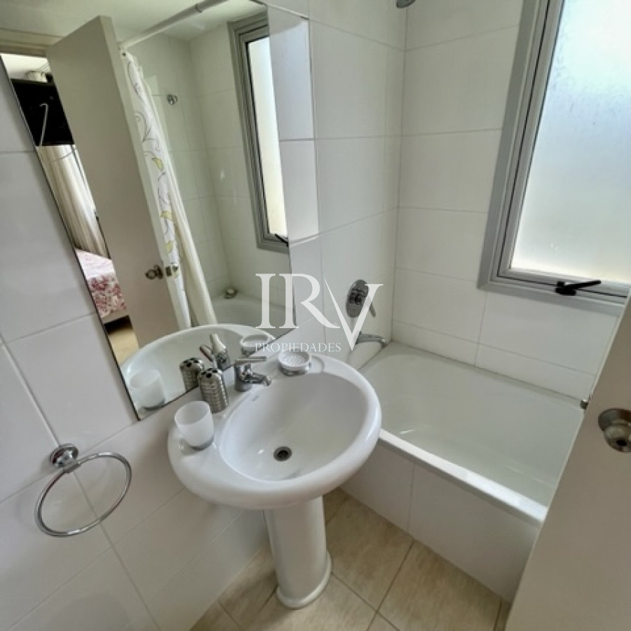Apartamento ID.126 - Oportunidad Real. Apartamento en Venta a 50m de la Playa Brava en Punta del Este