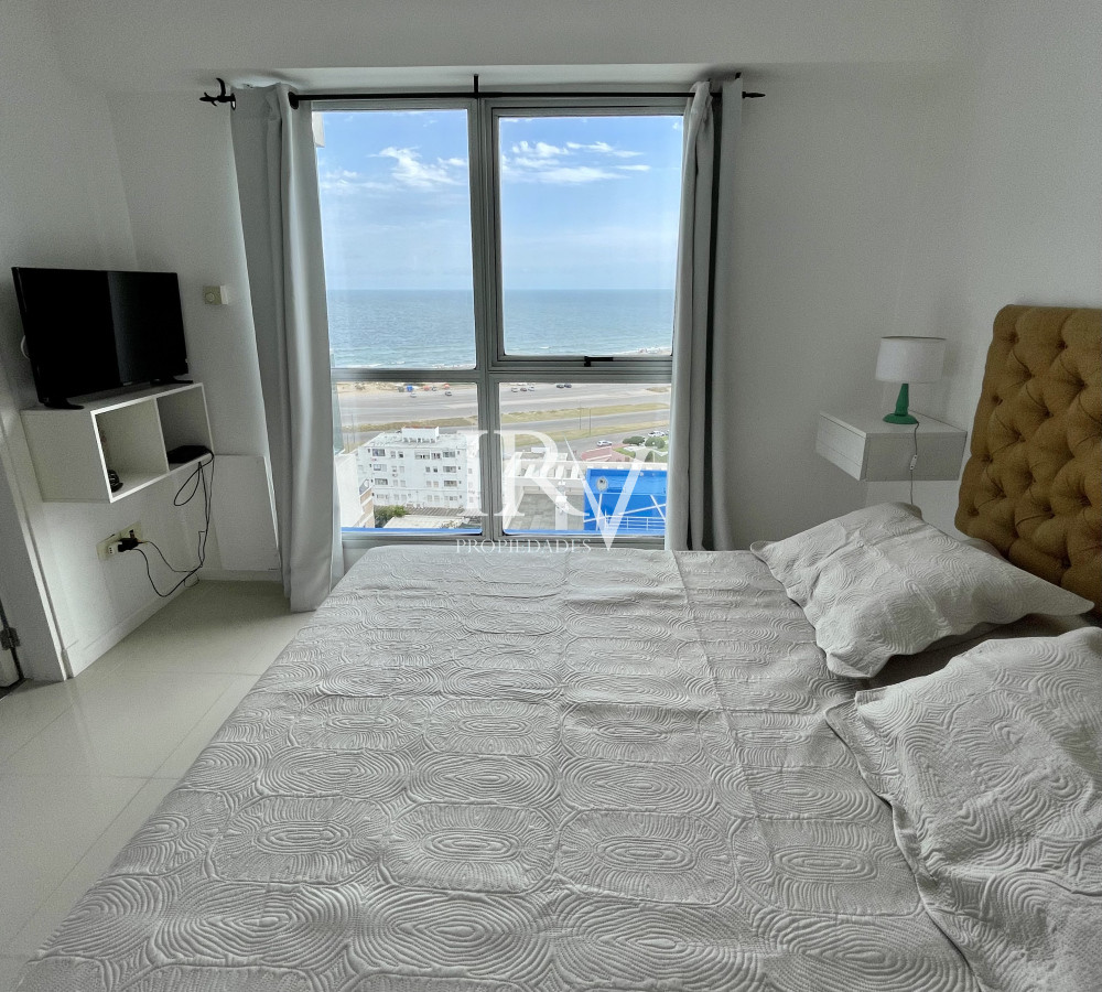Apartamento ID.442 - Apartamento en Alquiler Anual   Torre Nueva con Servicios. Vista al Mar