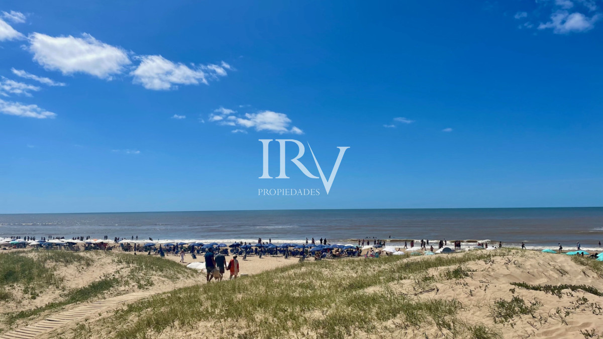 Apartamento ID.126 - Oportunidad Real. Apartamento en Venta a 50m de la Playa Brava en Punta del Este