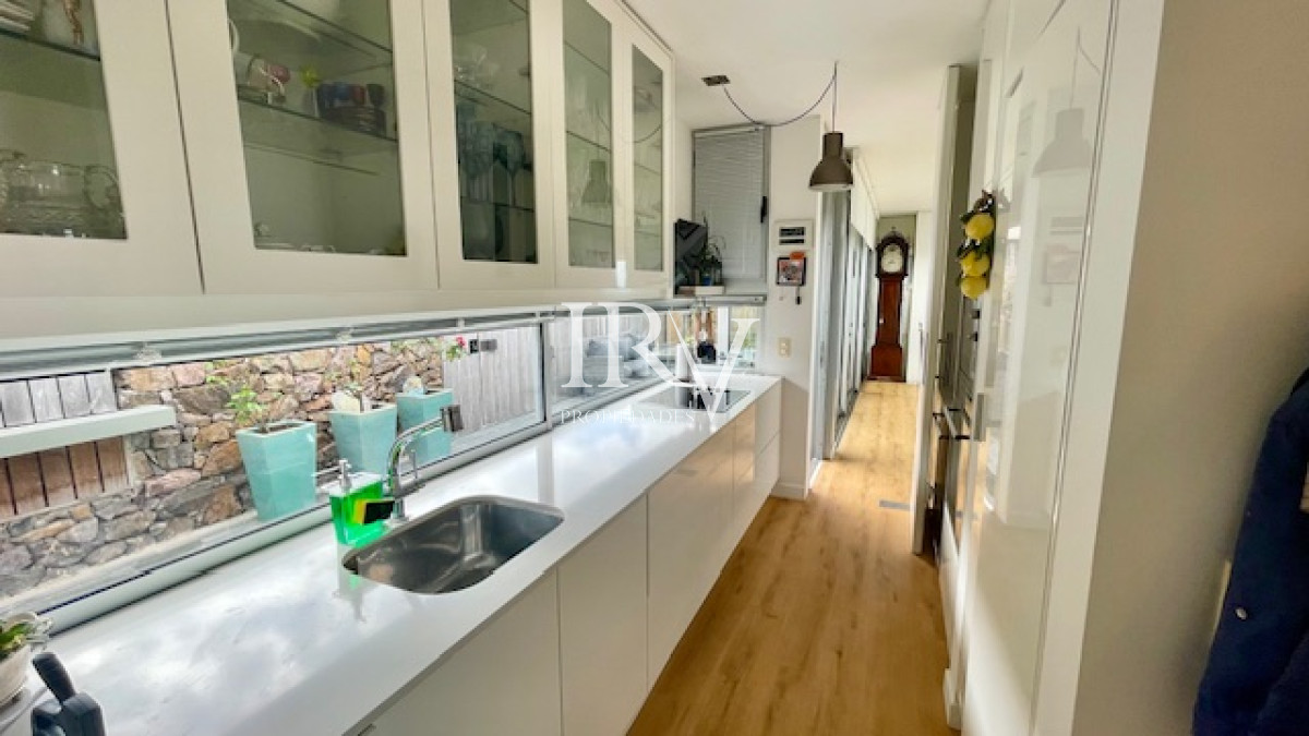 Apartamento ID.764 - Oportunidad en Punta Ballena. Venta de Apartamento Duplex tipo Casa