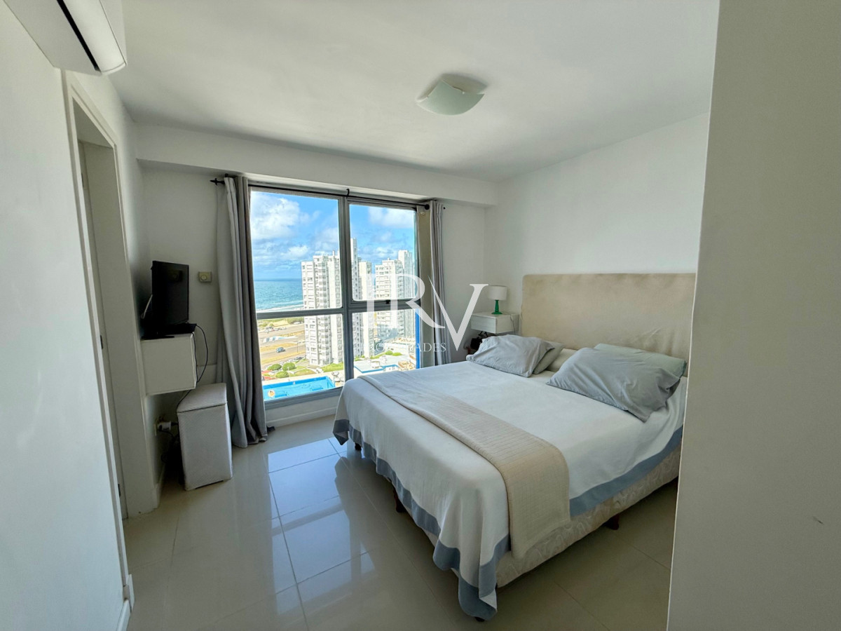 Apartamento ID.442 - Apartamento en Alquiler Anual   Torre Nueva con Servicios. Vista al Mar