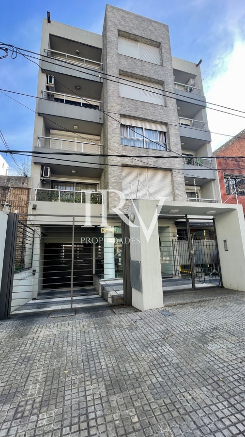 Apartamento ID.149 - Venta de Apartamento 1 ambiente, garaje y renta anual vigente. Zona Puerto del Buceo