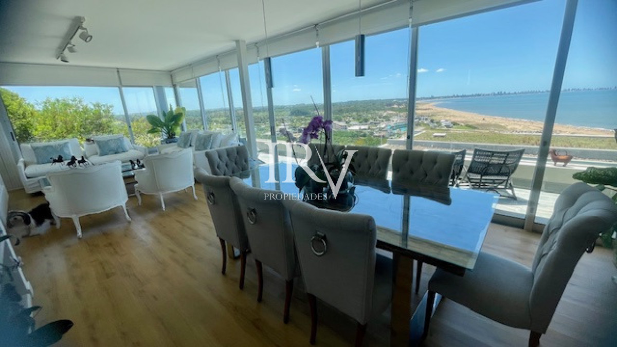 Apartamento ID.764 - Oportunidad en Punta Ballena. Venta de Apartamento Duplex tipo Casa