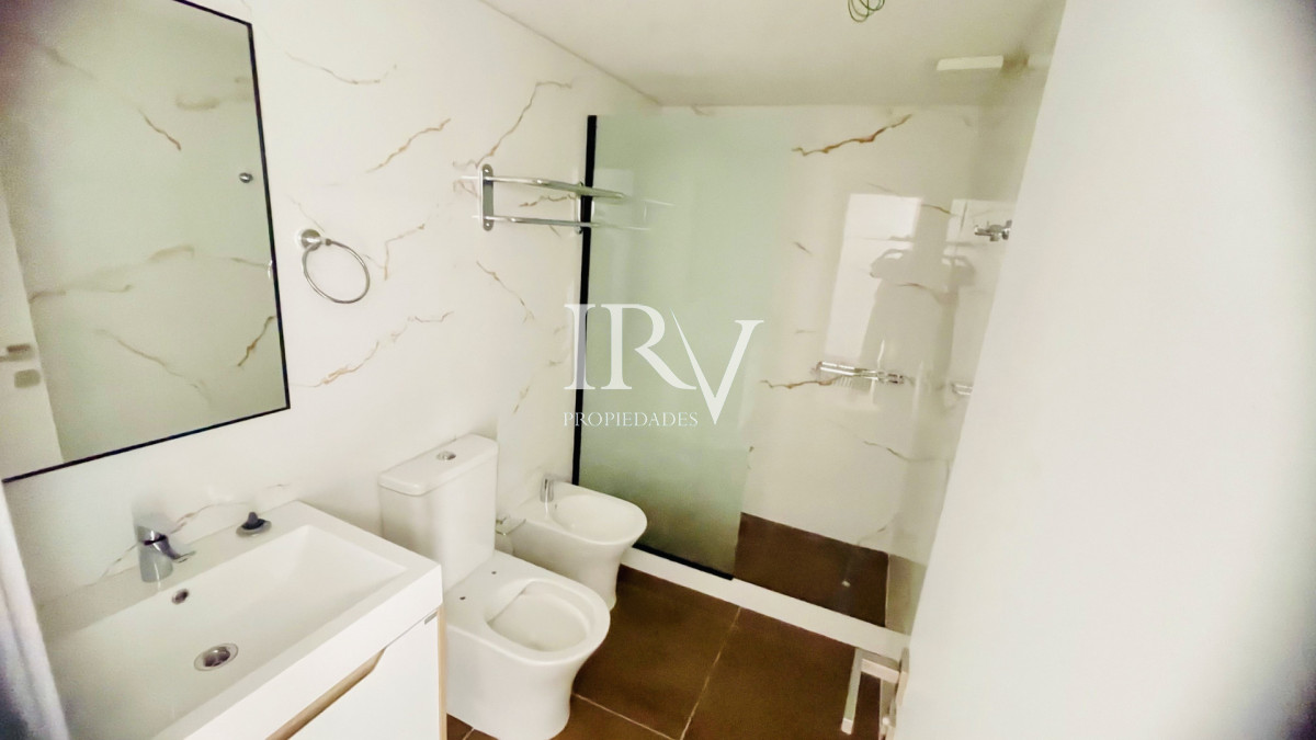 Apartamento ID.1026 - Venta de Apto Nuevo 1d con garaje en Punta del Este