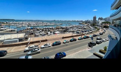 Apartamento en venta frente al Puerto de Punta del Este