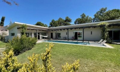 Venta de Casa Nueva en Bo. Privado