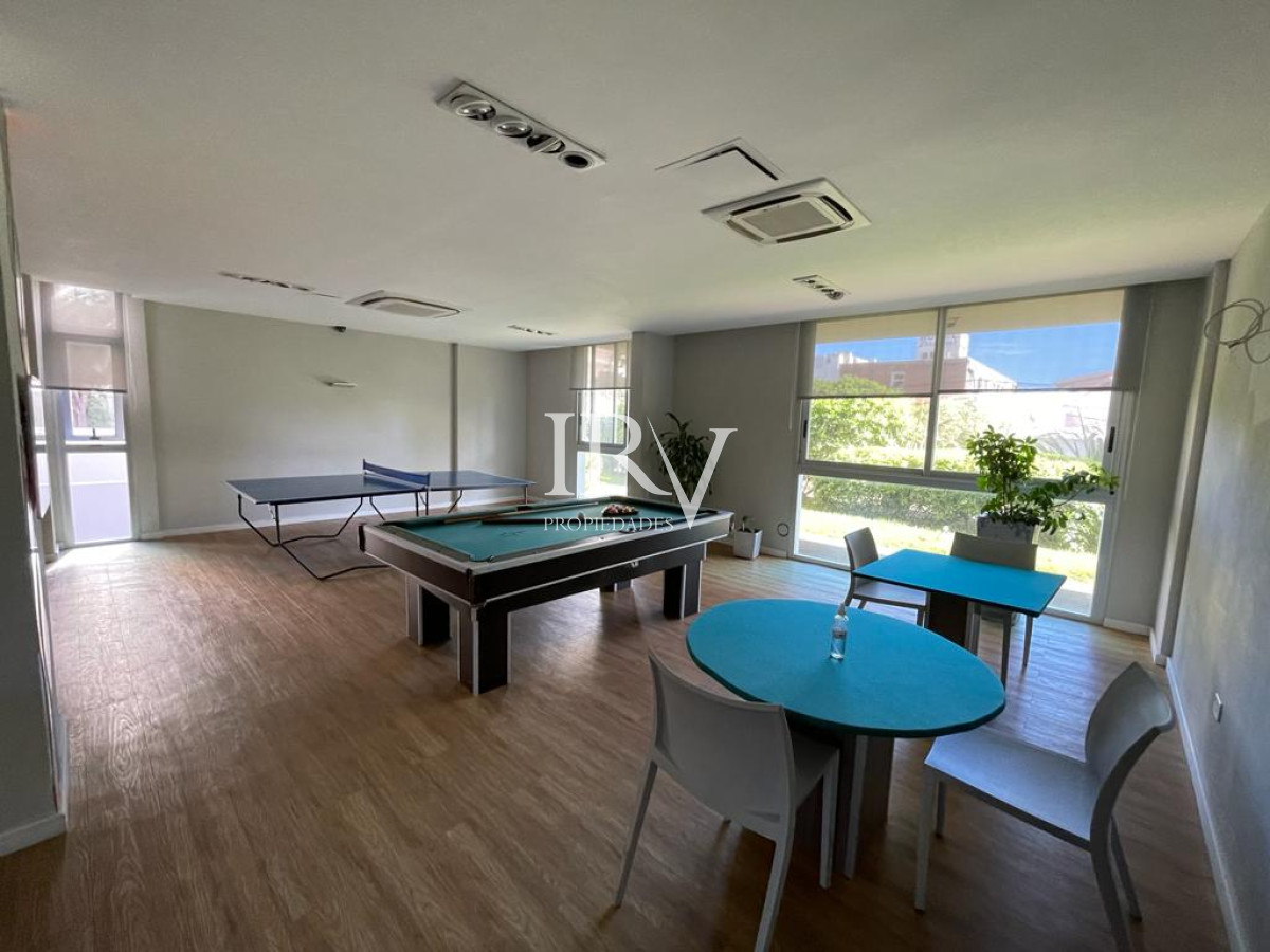 Apartamento ID.442 - Apartamento en Alquiler Anual   Torre Nueva con Servicios. Vista al Mar