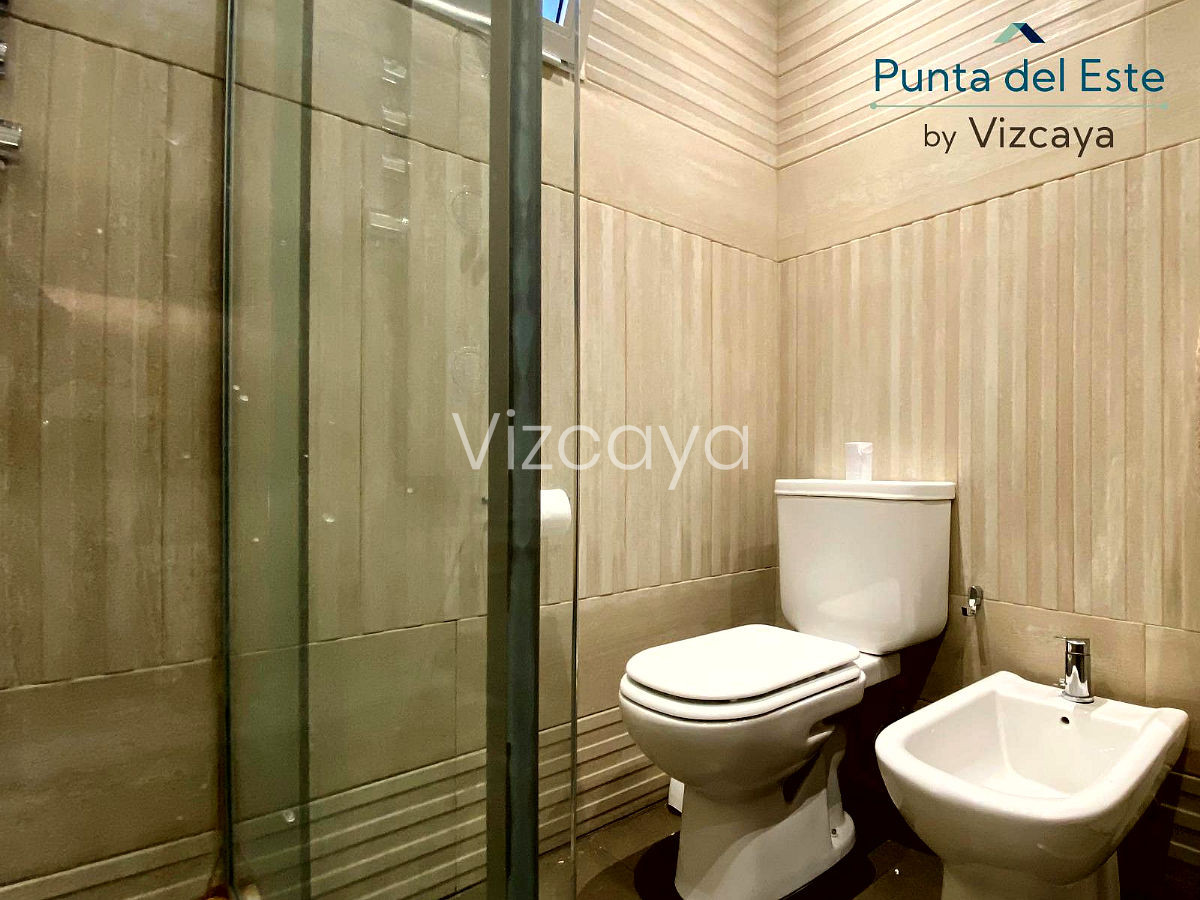 Casa ID.119 - VENTA DE HERMOSA Y CÓMODA CASA EN PLAYA MANSA-PUNTA DEL ESTE