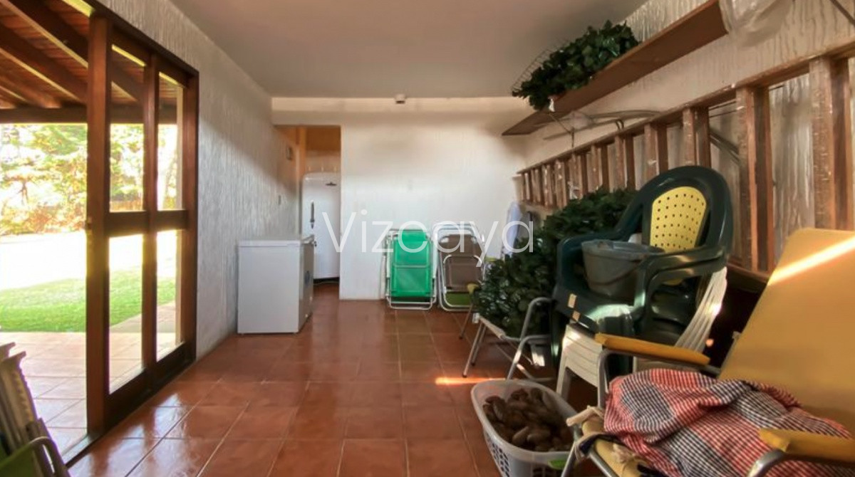 Casa ID.233 - VENTA Y ALQUILER ANUAL chalet de 6 dormitorios y 5 baños, zona Shopping Punta del Este 