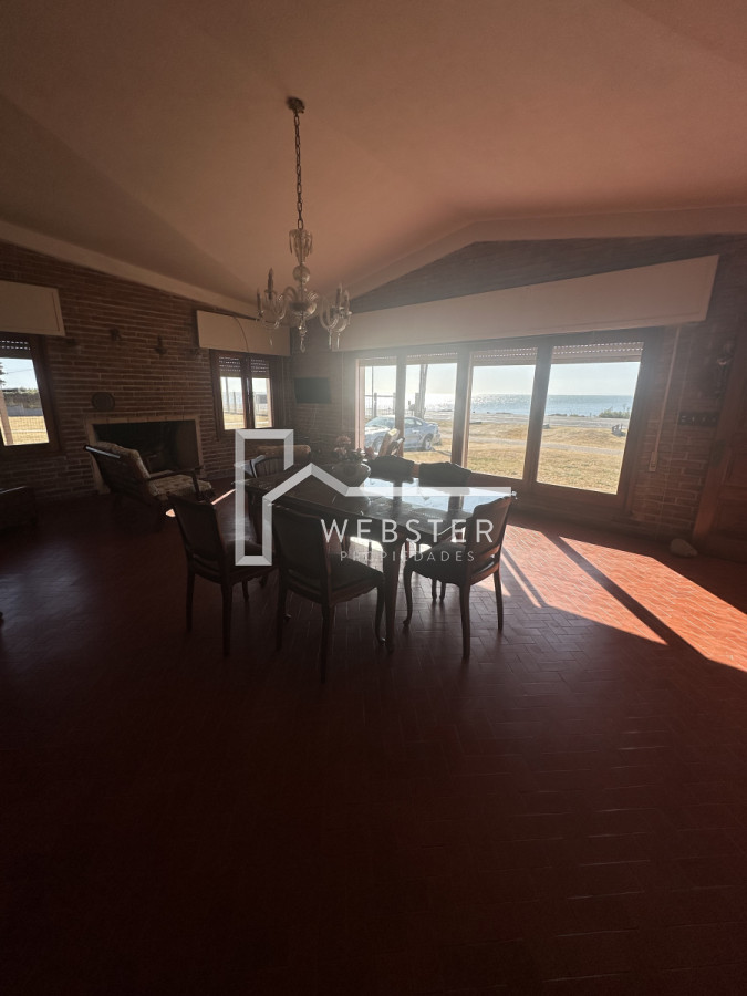Casa ID.1964 - VENTA Divina casa en  Piriápolis frente al Mar
