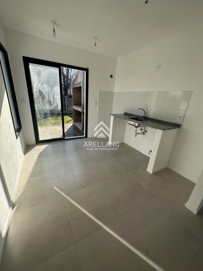 Casa ID.4897 - Casas a entrenar de 2 y 3 dormitorios, Maldonado, Biarritz