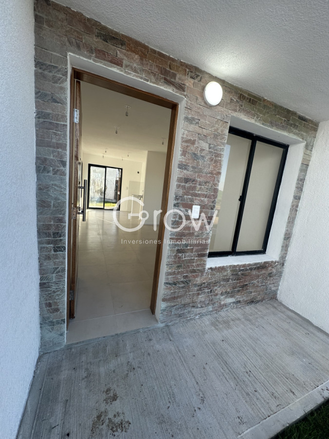 Casa ID.2887 - Casas a entrenar de 2 y 3 dormitorios, Maldonado