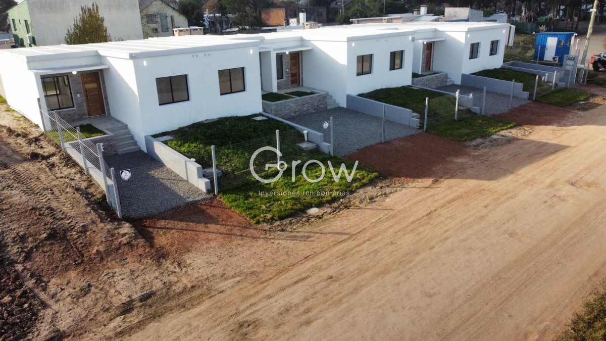 Casa ID.2887 - Casas a entrenar de 2 y 3 dormitorios, Maldonado