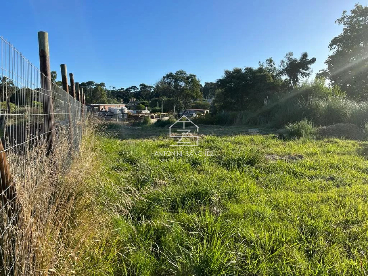 Terreno ID.2443 - Terreno en venta fraccionamiento 4h