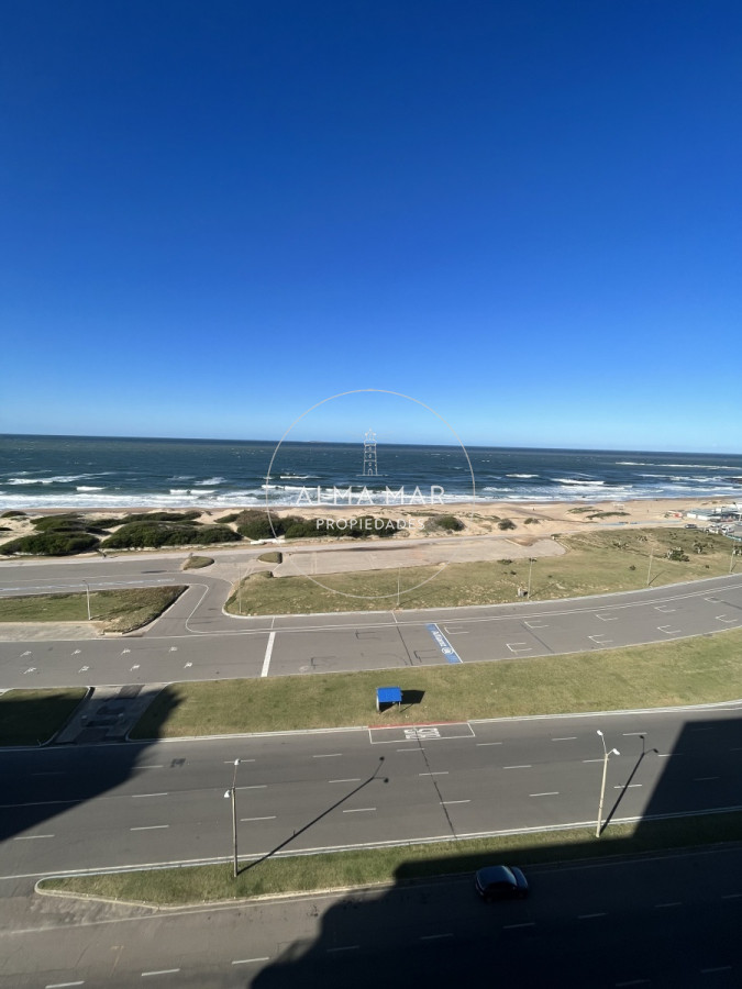 Apartamento ID.277 - En venta primera línea brava 