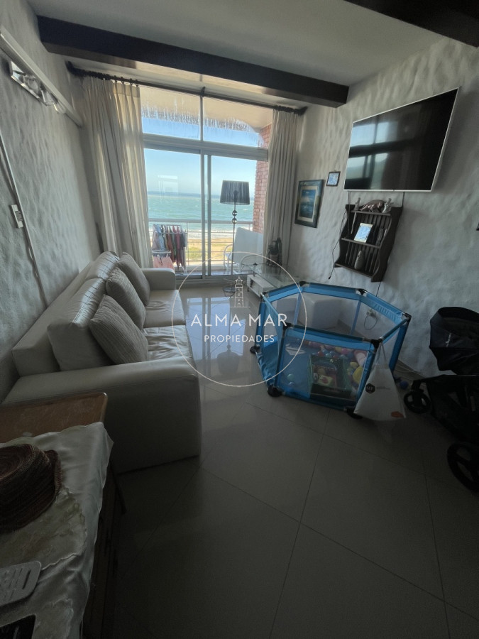Apartamento ID.277 - En venta primera línea brava 