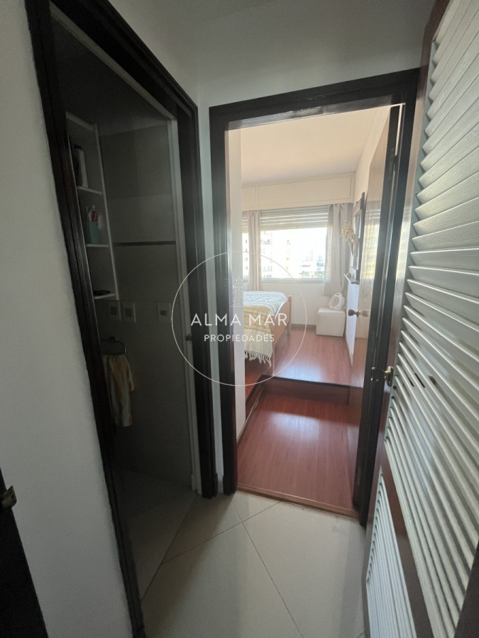 Apartamento ID.277 - En venta primera línea brava 