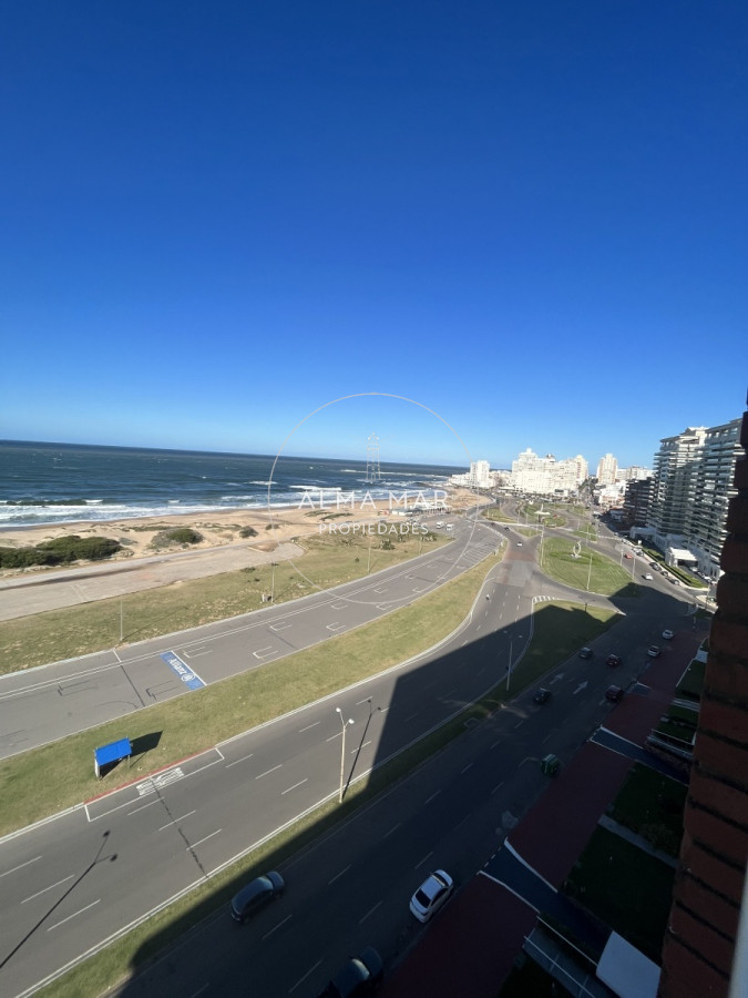 Apartamento ID.277 - En venta primera línea brava 
