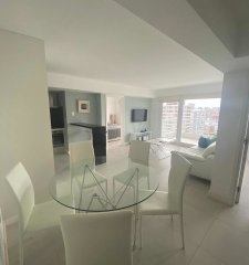 Apartamento 2 Dormitorios Muy Bien Ubicado En Av. Gorlero