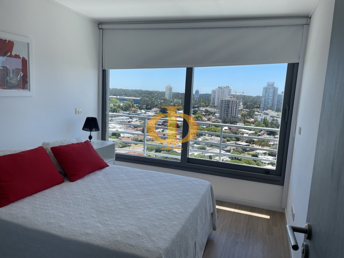 Apartamento ID.809 - Piso alto, 2 dorm. 2 baños en torre con amenities.