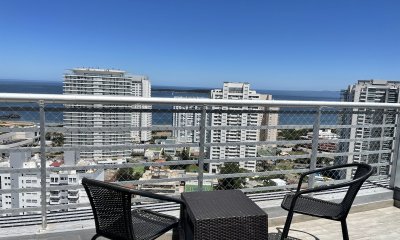 Piso 24. Exclusivo y único PH, de 1 dorm. Parrillero propio