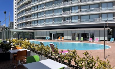 Piso alto, 2 dorm. 2 baños en torre con amenities.