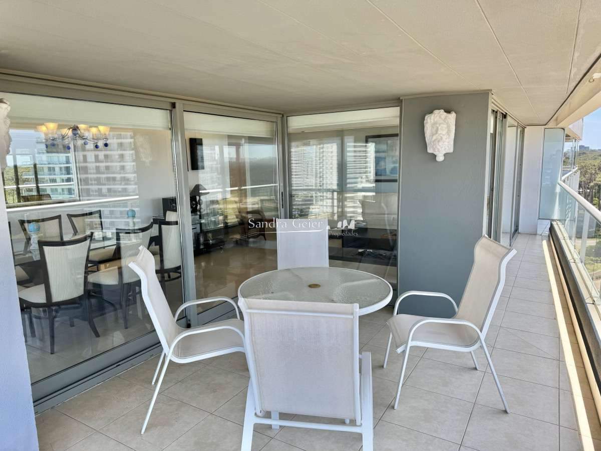 Apartamento ID.2839 -  venta Hermoso apartamento de 3 dormitorios. Torre Marigot