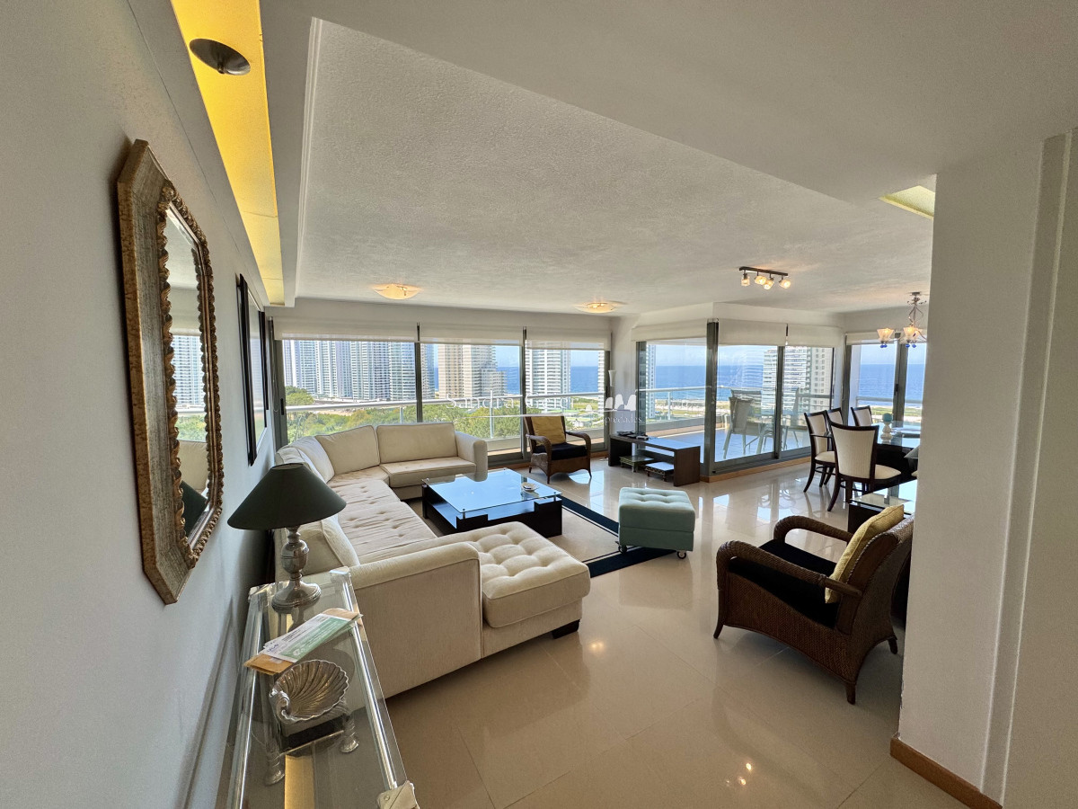 Apartamento ID.2839 -  venta Hermoso apartamento de 3 dormitorios. Torre Marigot