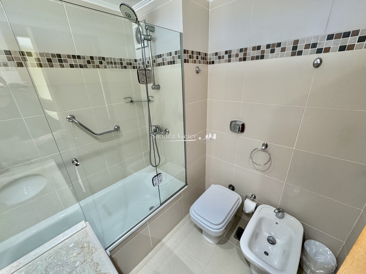 Apartamento ID.2839 -  venta Hermoso apartamento de 3 dormitorios. Torre Marigot