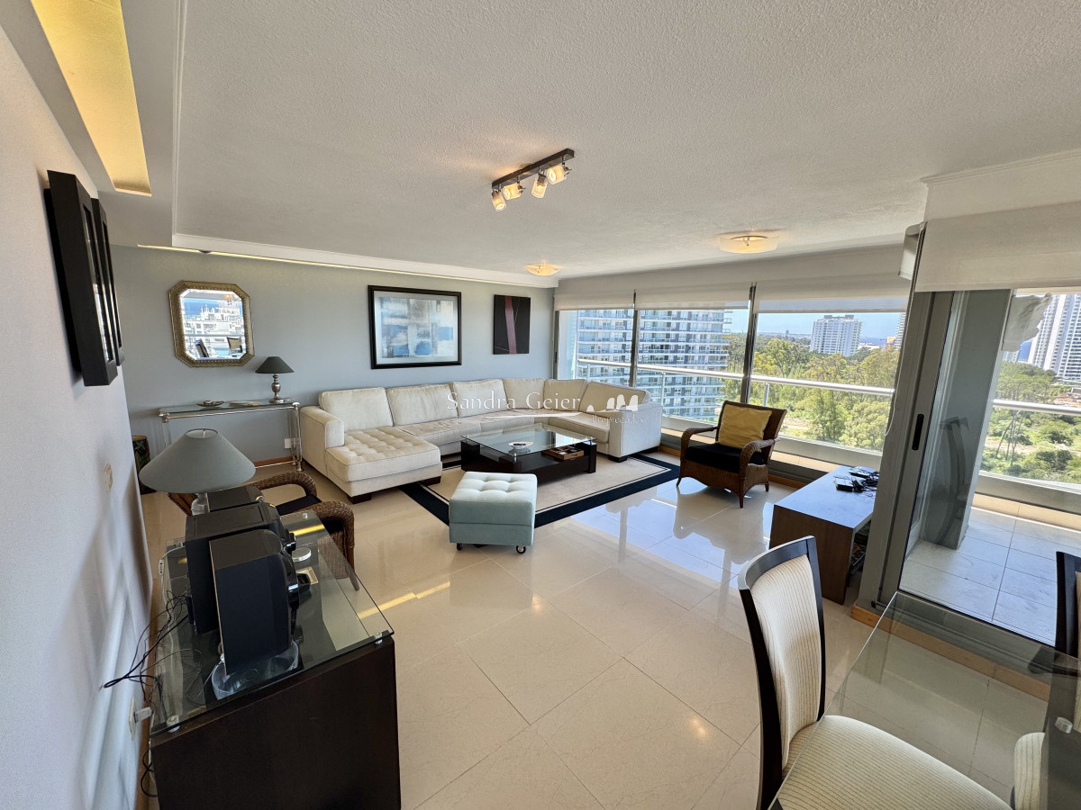 Apartamento ID.2839 -  venta Hermoso apartamento de 3 dormitorios. Torre Marigot