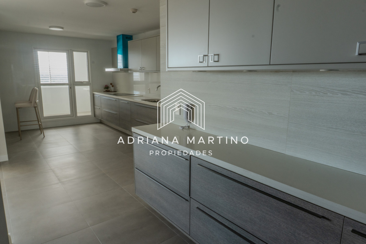 Apartamento ID.71721 - Greenlife - 3 dormitorios con 3 baños - OPORTUNIDAD.