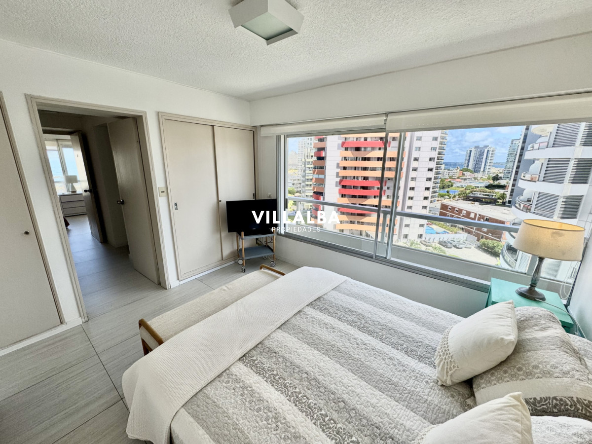 Apartamento ID.4300 - Punta del Este - Chiverta - Apartamento - 2 dormitorios y servicio - 3 baños - Reciclado a nuevo