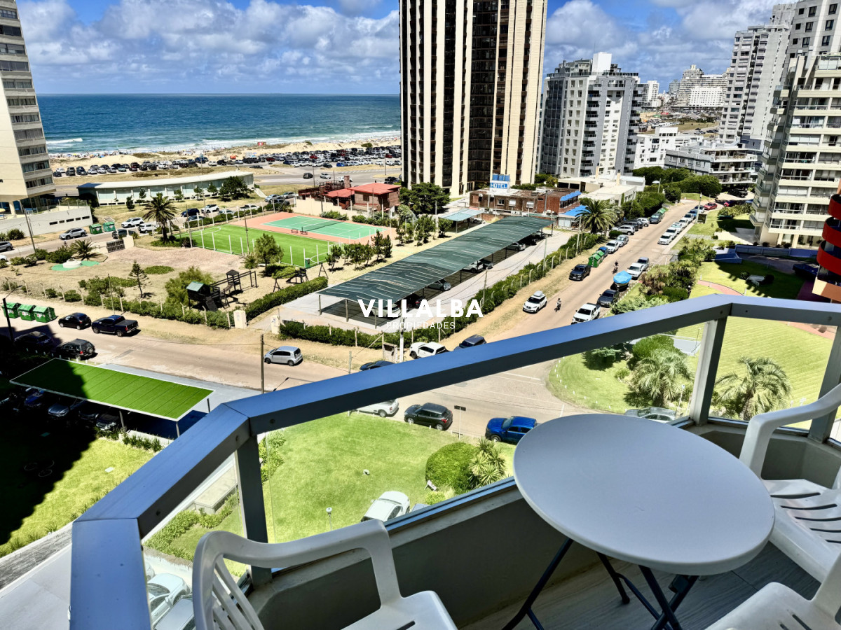 Apartamento ID.4300 - Punta del Este - Chiverta - Apartamento - 2 dormitorios y servicio - 3 baños - Reciclado a nuevo