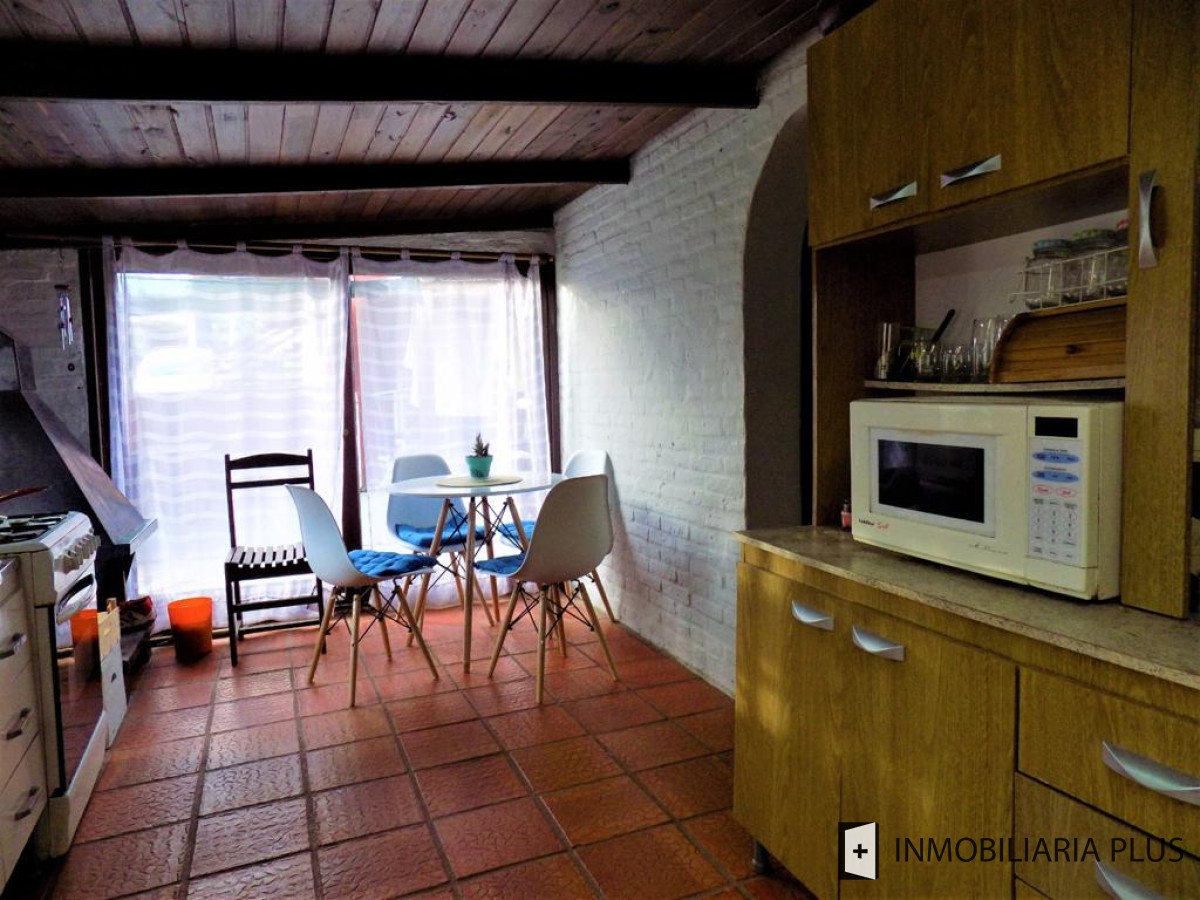 Casa ID.691 - Casa en venta con 3 dormitorios y dependencia de servicio en el barrio La Usana C691B