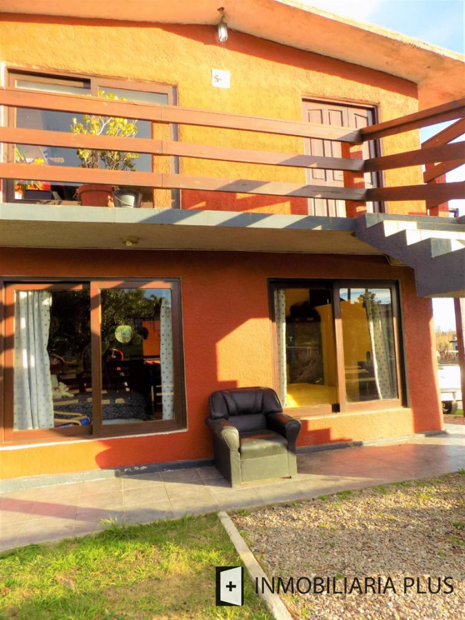 Casa ID.691 - Casa en venta con 3 dormitorios y dependencia de servicio en el barrio La Usana C691B