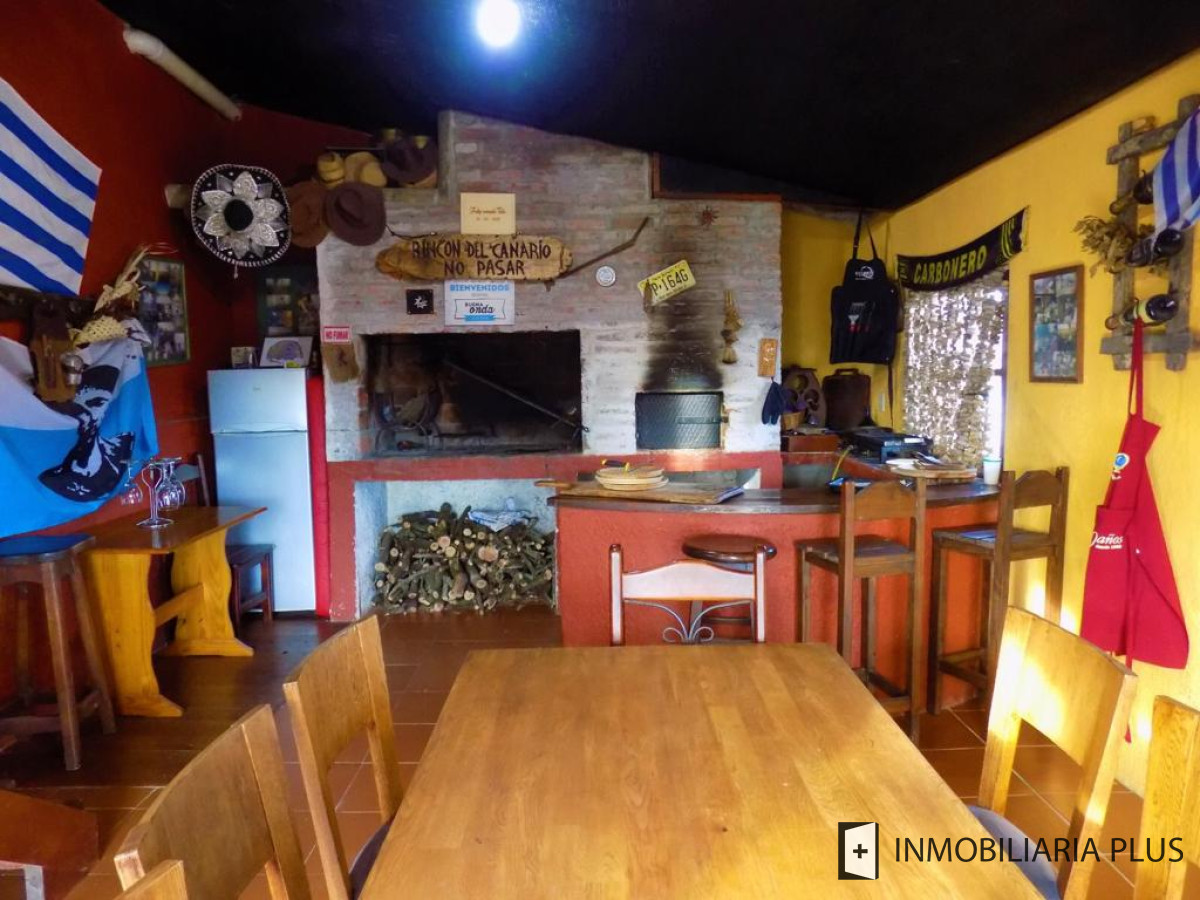 Casa ID.691 - Casa en venta con 3 dormitorios y dependencia de servicio en el barrio La Usana C691B