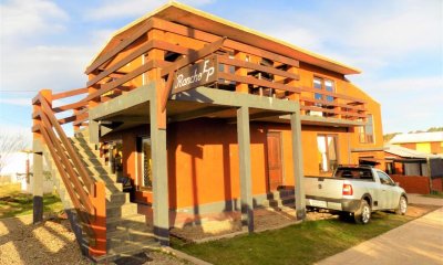 Casa en venta con 3 dormitorios y dependencia de servicio en el barrio La Usana C691B