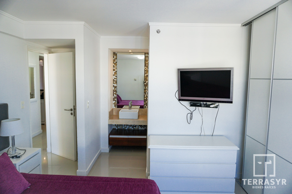 Apartamento ID.25 - Apartamento en Venta 3 dormitorios Punta del Este The Forest Tower 2