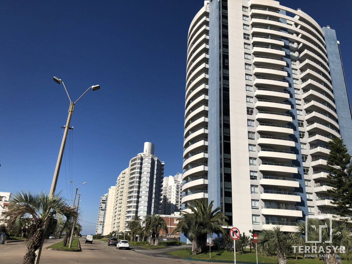 Apartamento ID.25 - Apartamento en Venta 3 dormitorios Punta del Este The Forest Tower 2