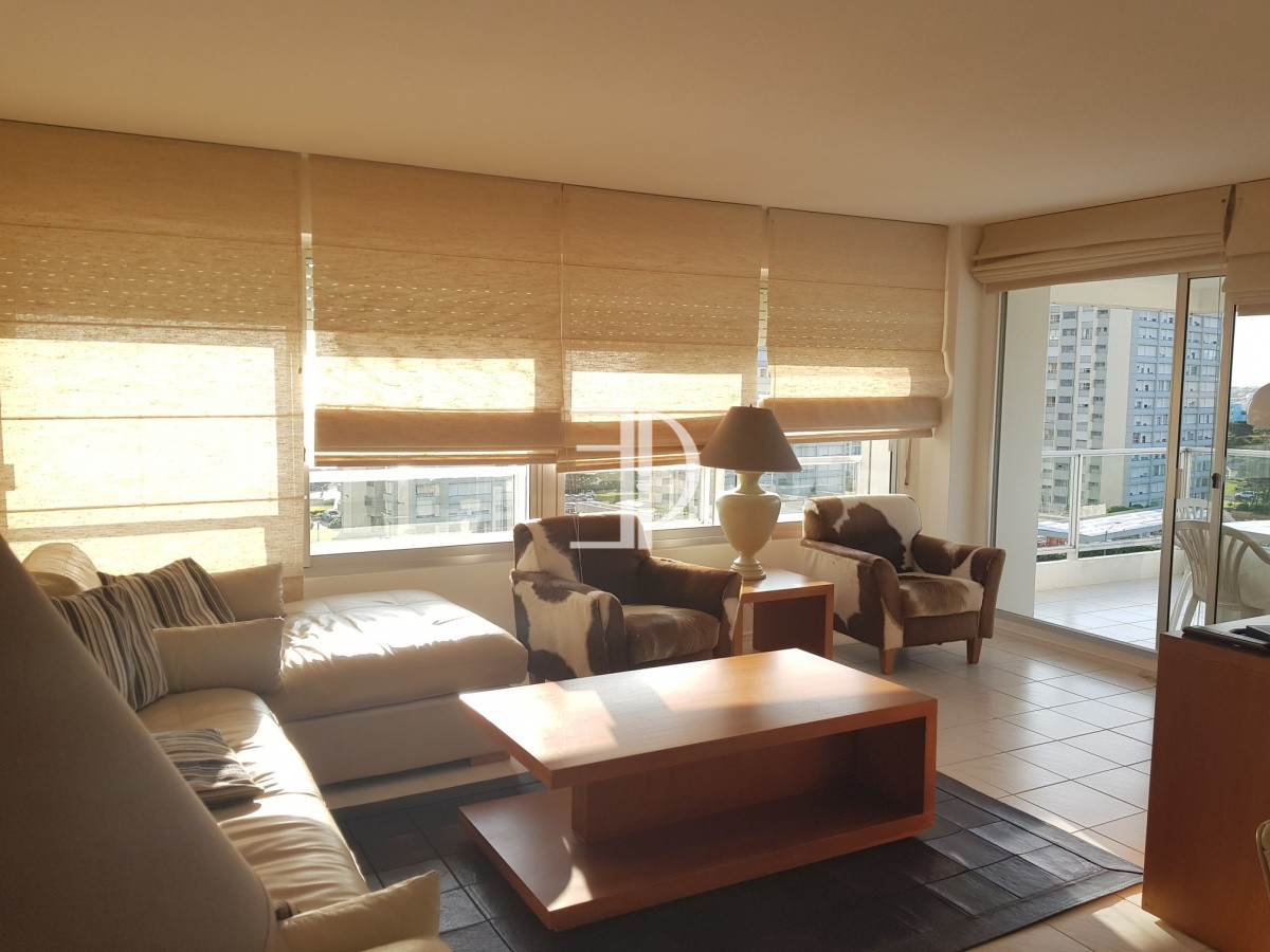 Apartamento ID.1057 - Venta - Apartamento - 3 dormitorios y dependencia de servicio - Complejo Lincoln Center - Frente al Mar
