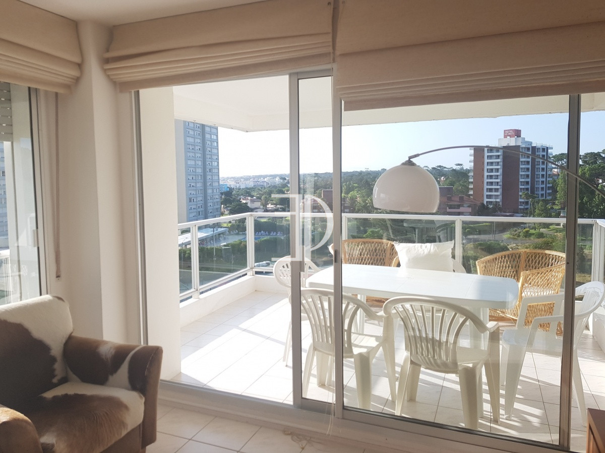 Apartamento ID.1057 - Venta - Apartamento - 3 dormitorios y dependencia de servicio - Complejo Lincoln Center - Frente al Mar