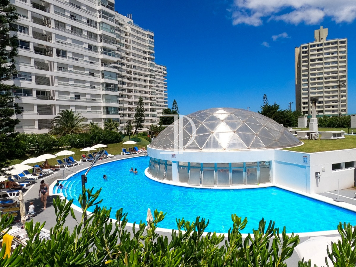 Apartamento ID.1057 - Venta - Apartamento - 3 dormitorios y dependencia de servicio - Complejo Lincoln Center - Frente al Mar