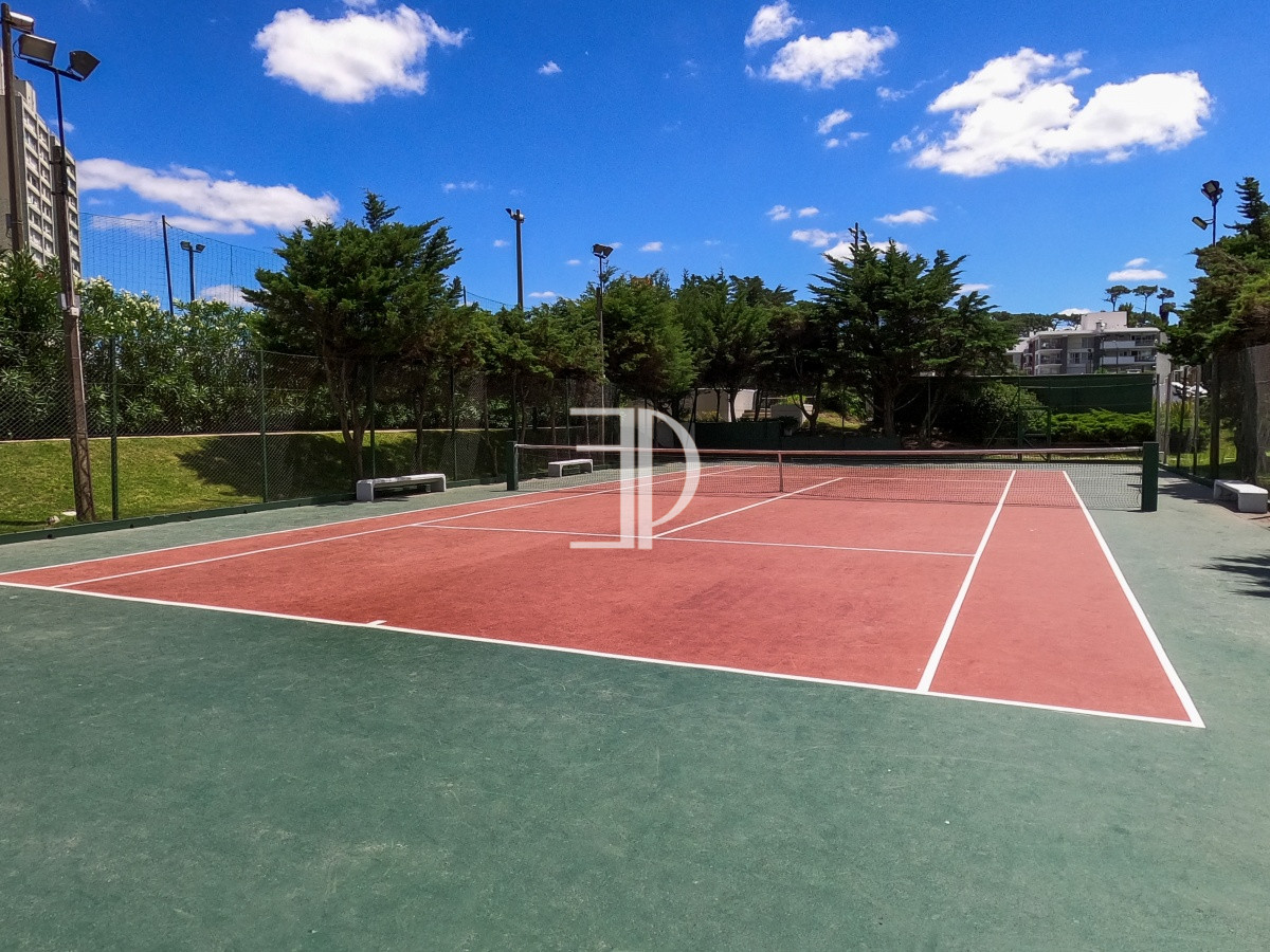 Apartamento ID.1057 - Venta - Apartamento - 3 dormitorios y dependencia de servicio - Complejo Lincoln Center - Frente al Mar