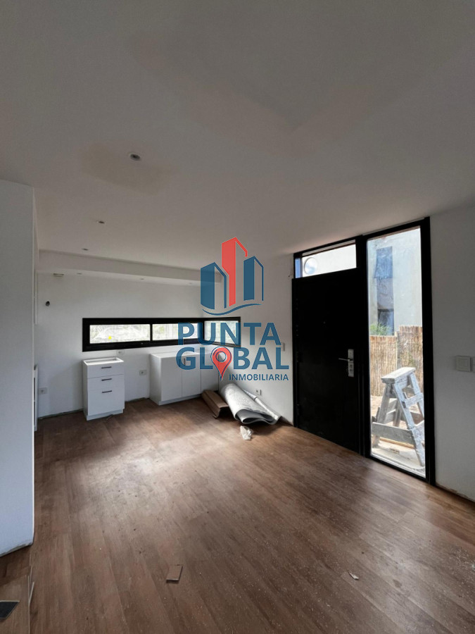 Casa ID.299 - Venta - Casa - 2 Dormitorios - 2 baños - Punta del Este - Excelente Ubicación