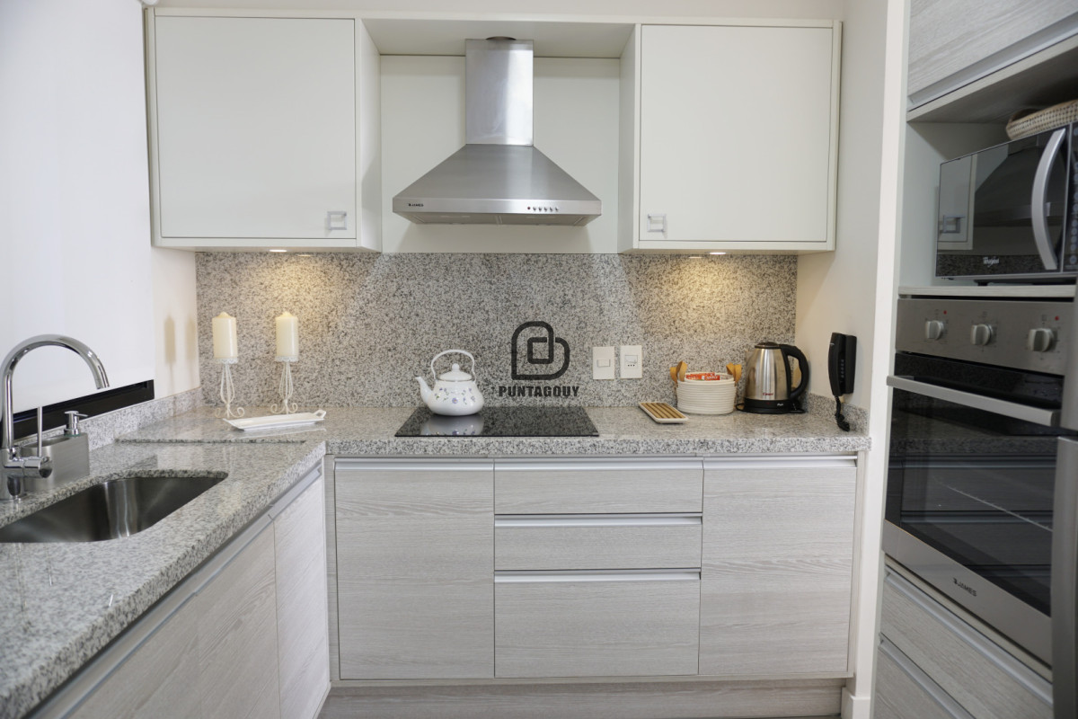 Apartamento ID.7600 - Apartamento de 2 dormitorios ,2 baños, en Roosevelt