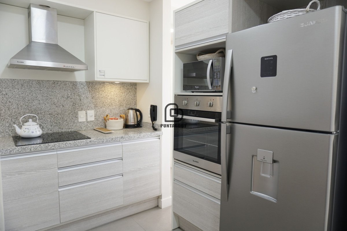 Apartamento ID.7600 - Apartamento de 2 dormitorios ,2 baños, en Roosevelt