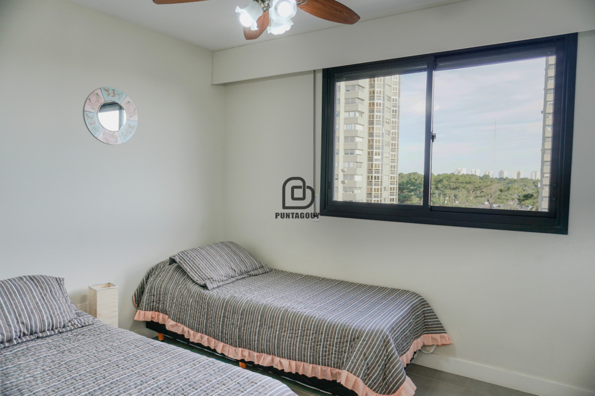 Apartamento ID.7600 - Apartamento de 2 dormitorios ,2 baños, en Roosevelt